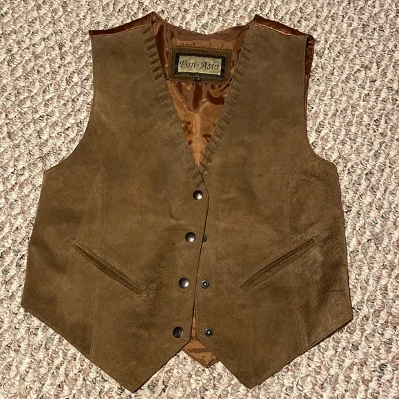 Pan-Asia Genuine Leather Vest - Picture 2 of 11